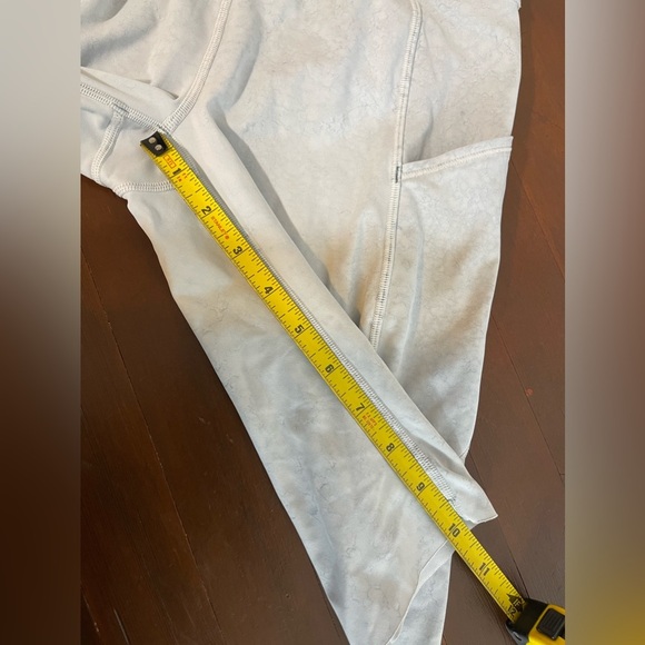 Lululemon city grit white blue fog print high rise nulux - Picture 6 of 7